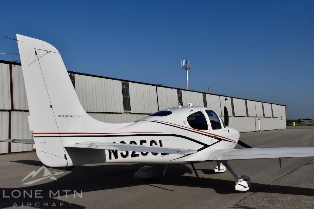Exterior view of a 2019 Cirrus SR20 G6.