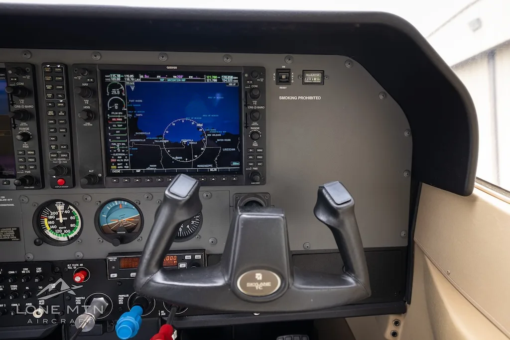 Cockpit and instrument panel of a 2006 Cessna T182T Skylane TC.