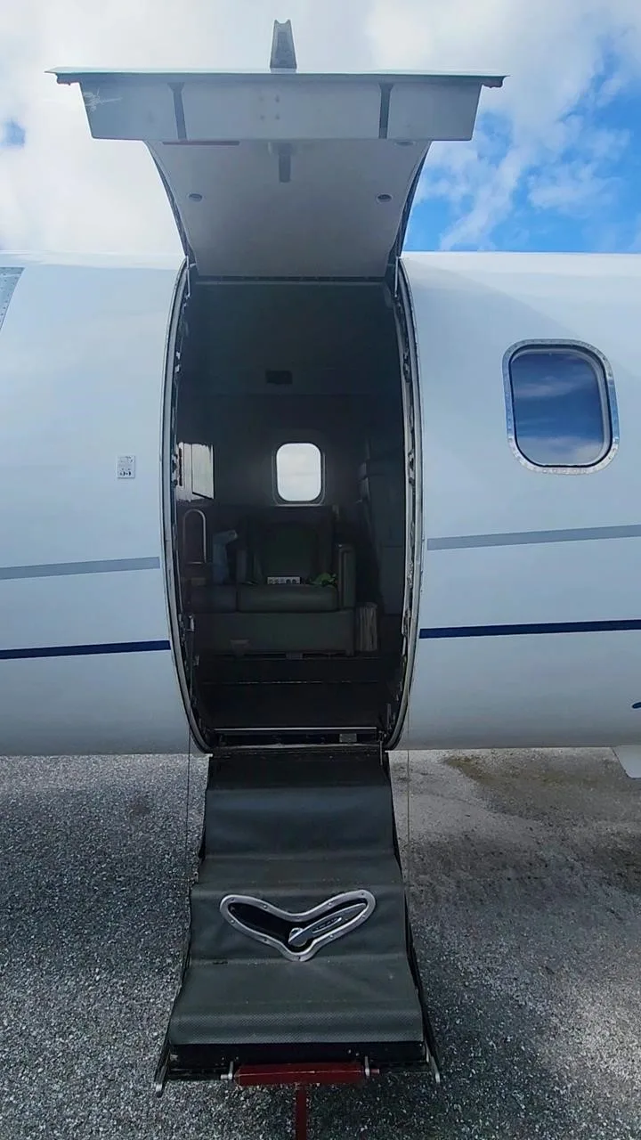 Exterior view of a 1983 LEARJET 55, N20CR.