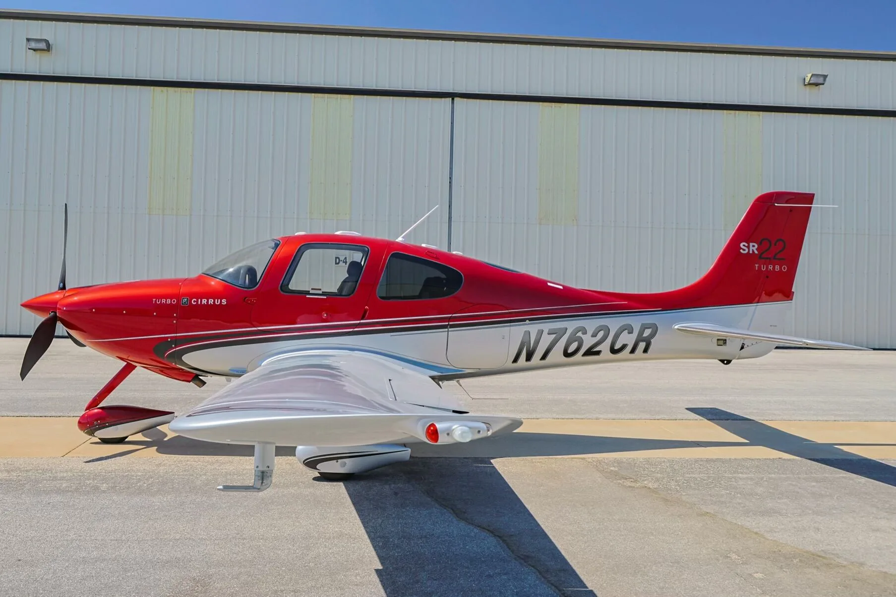 Exterior view of a Cirrus N762CR SR22-G3 Turbo GTS - Aerista.