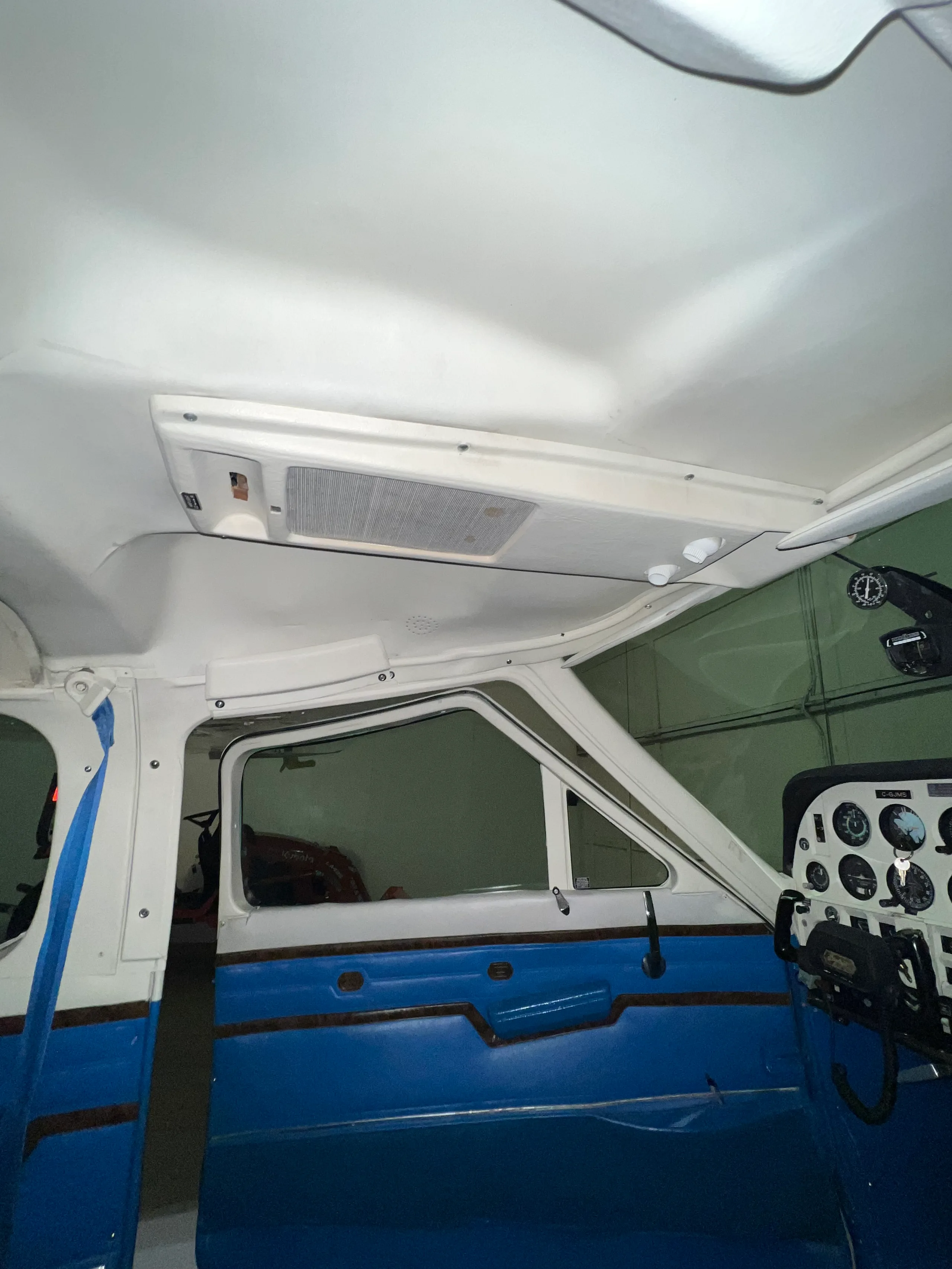 Cabin interior of a 1973 Cessna 177B - Canadian Aircraft Sales.