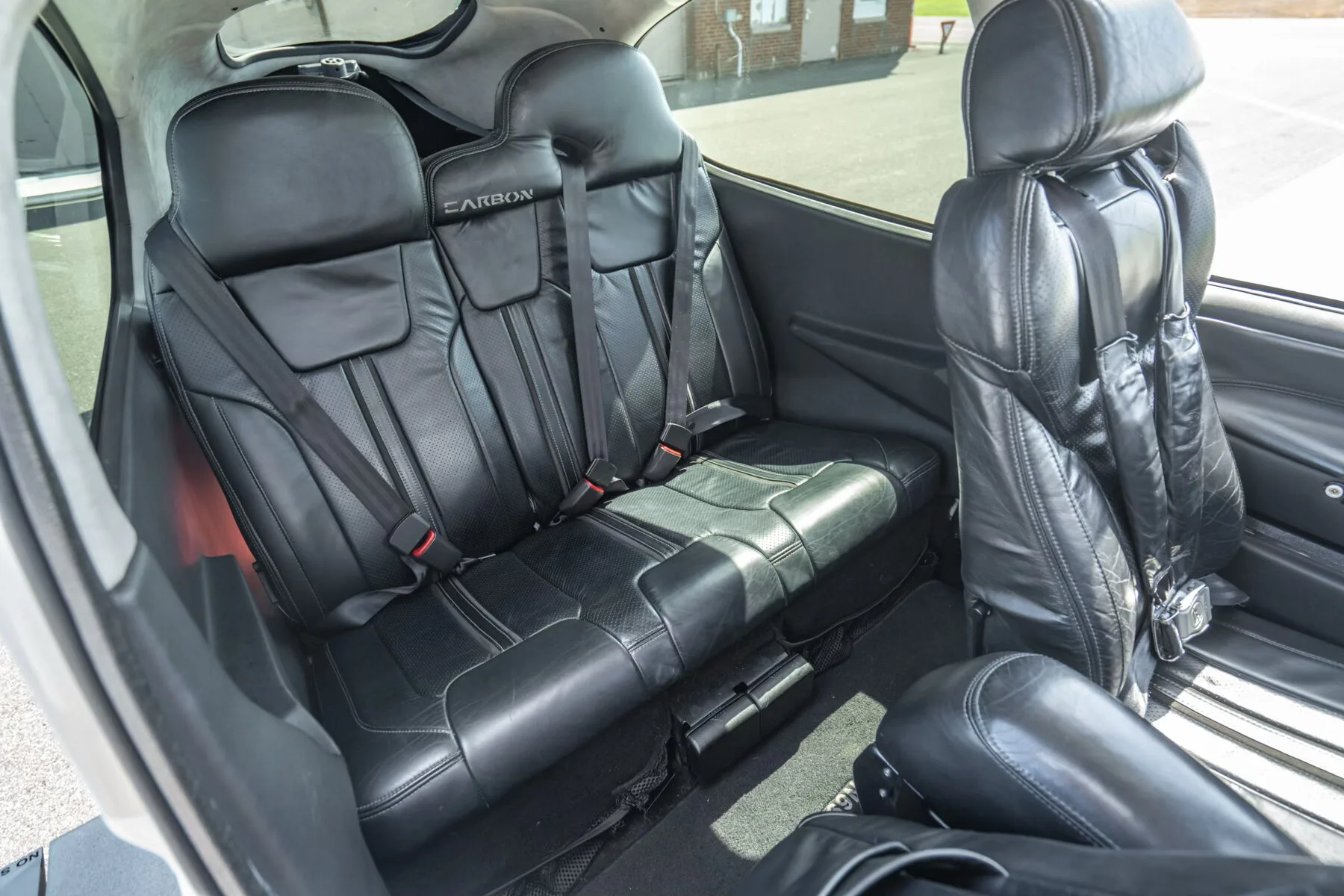 Cabin interior of a 2014 Cirrus SR22-G5 GTS.