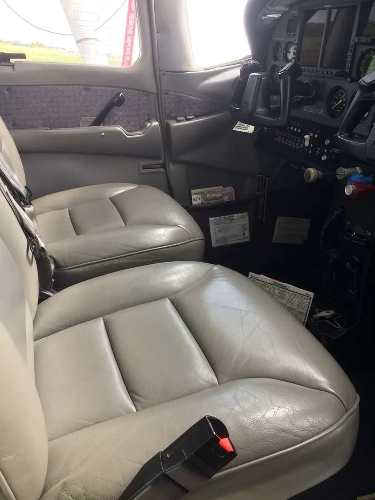 Cabin interior of a 1999 Cessna 182S.