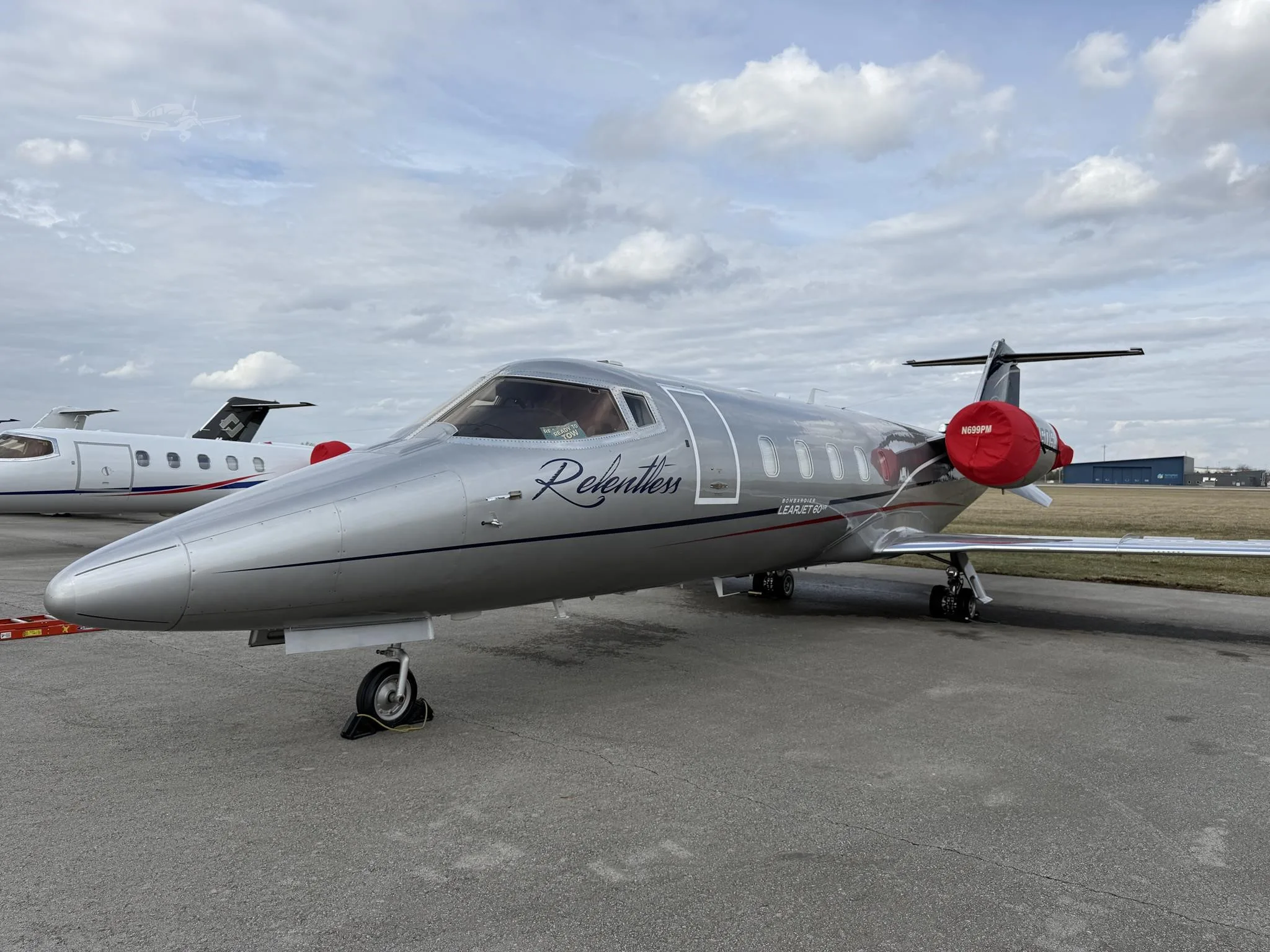 Exterior view of a 2008 LEARJET 60XR, N160SJ.