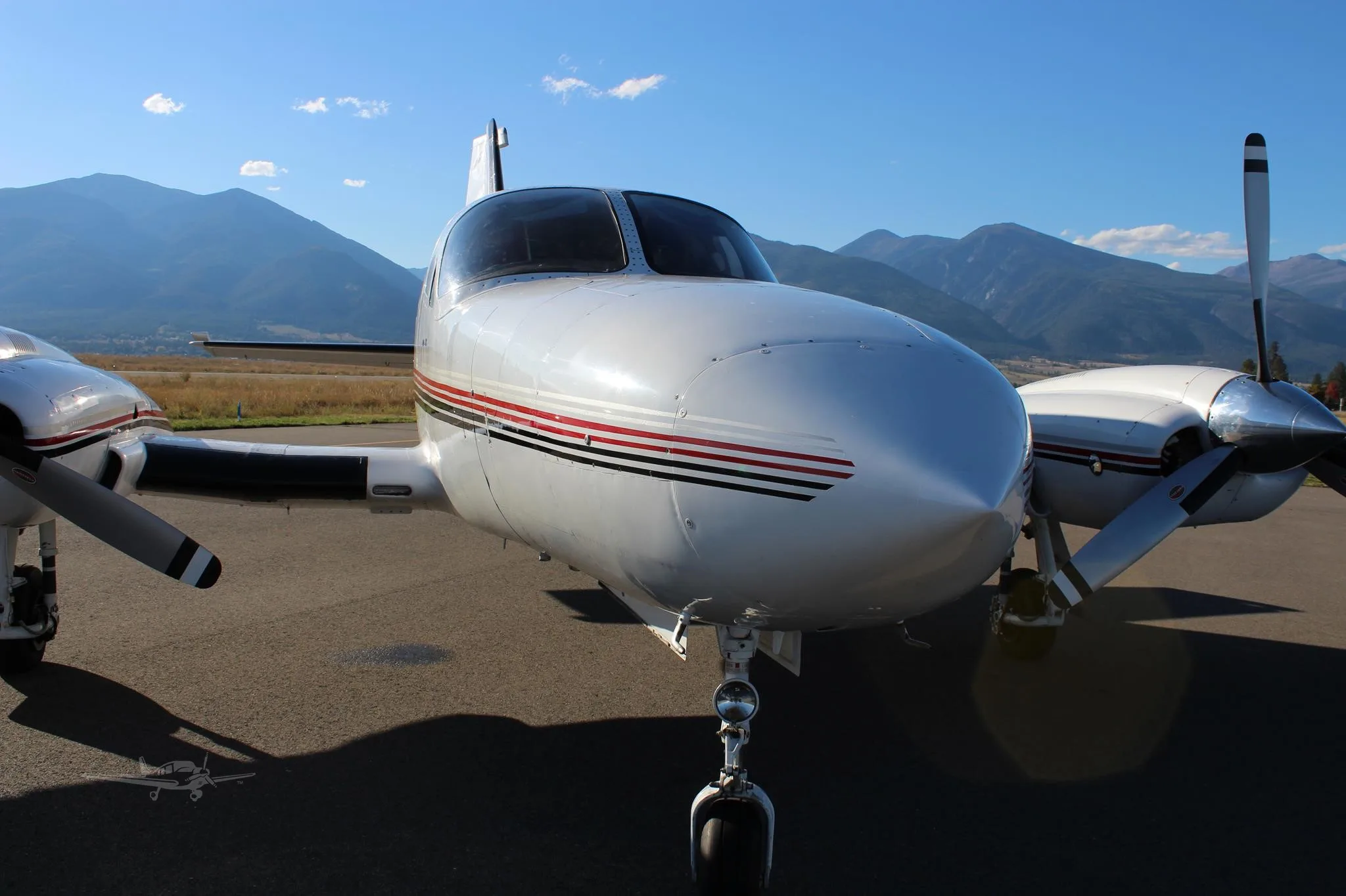 Exterior view of a 1980 CESSNA 421C, N299GB.