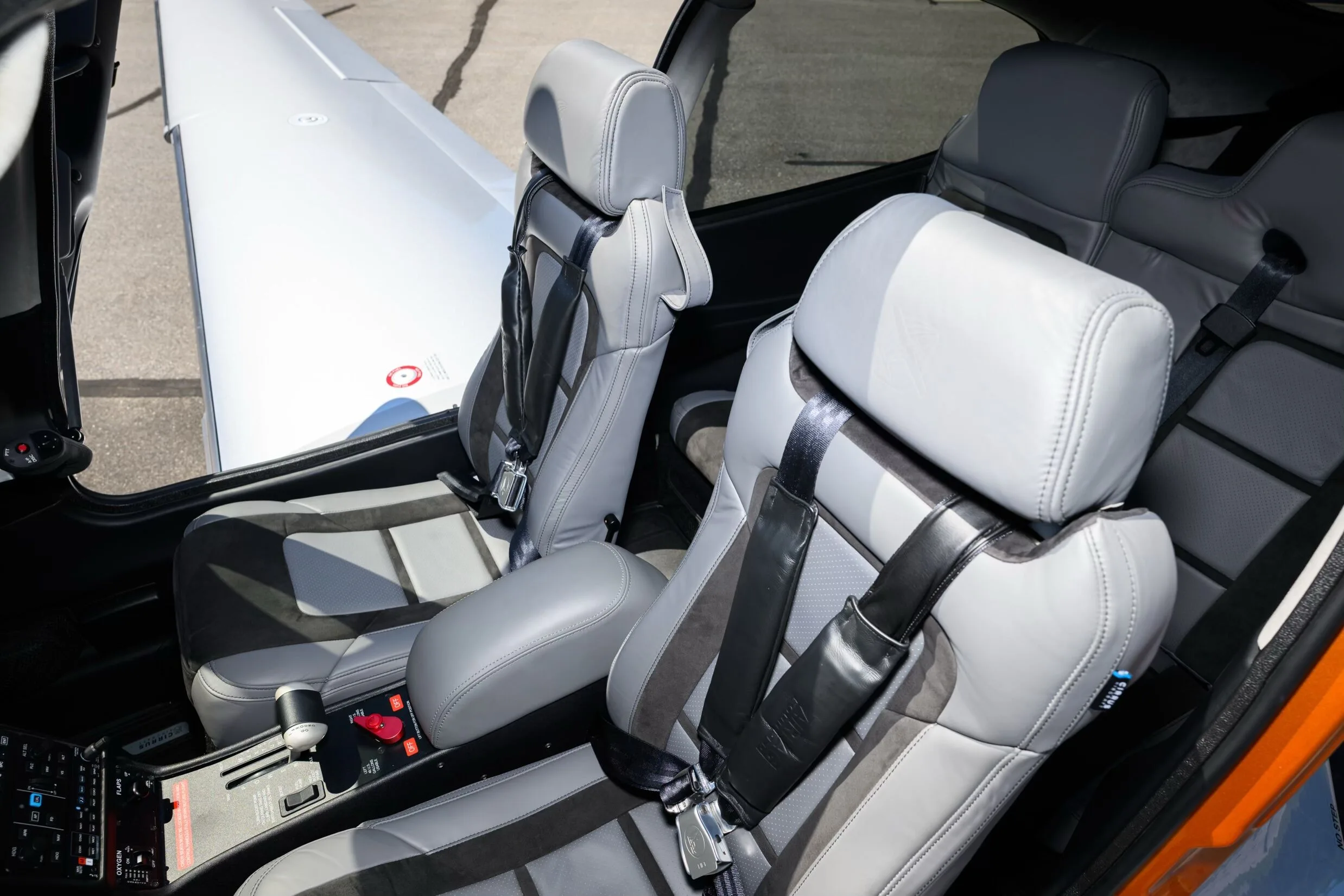Cabin interior of a 2023 Cirrus SR22T.
