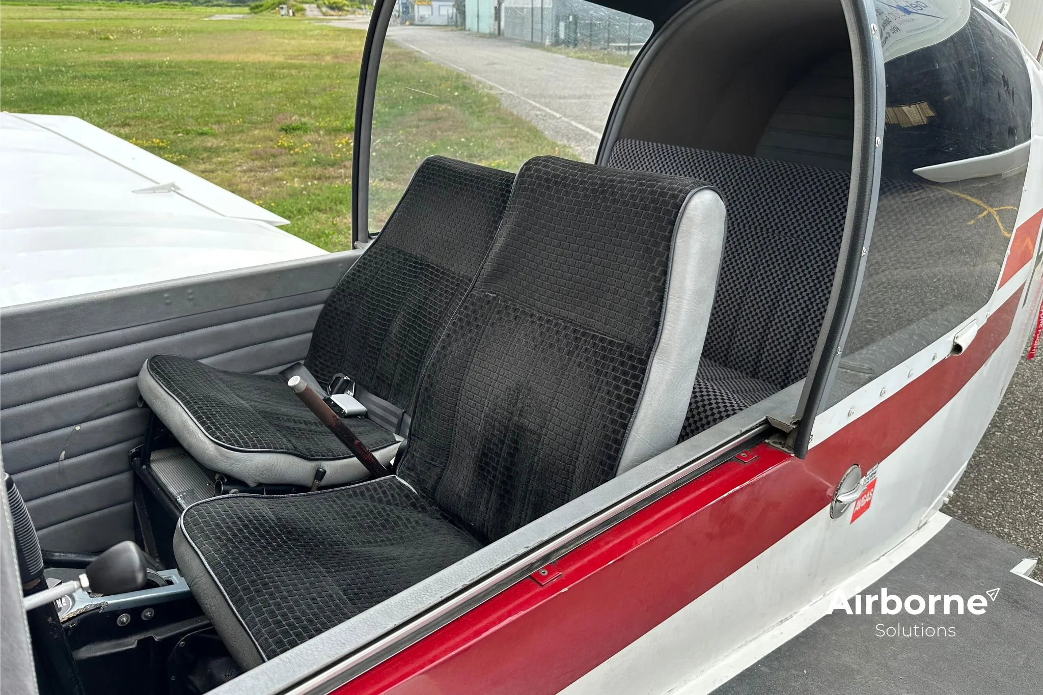 Cabin interior of a 1981 Robin/ Apex DR400-120.