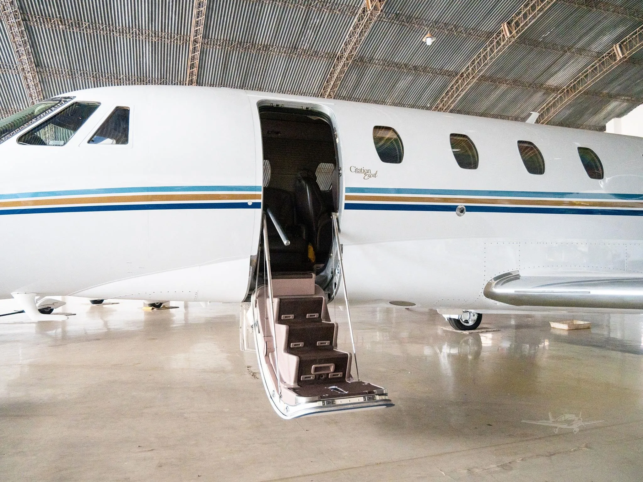 Exterior view of a 1998 CESSNA CITATION EXCEL, ZP-ADE.