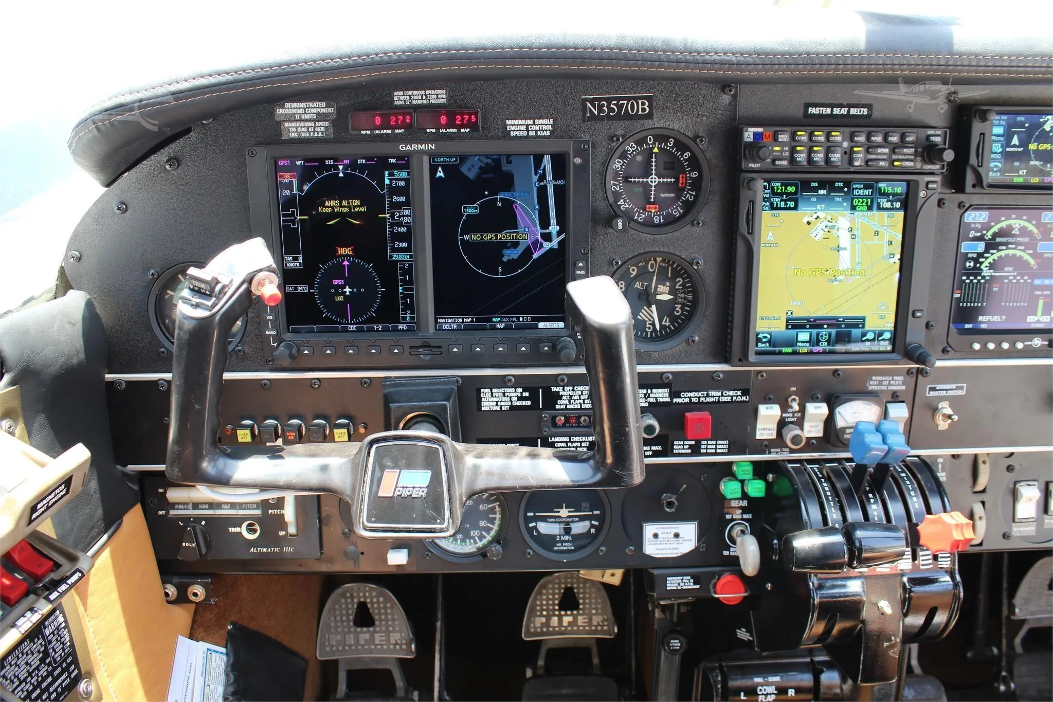 Cockpit and instrument panel of a 1980 PIPER SENECA II.