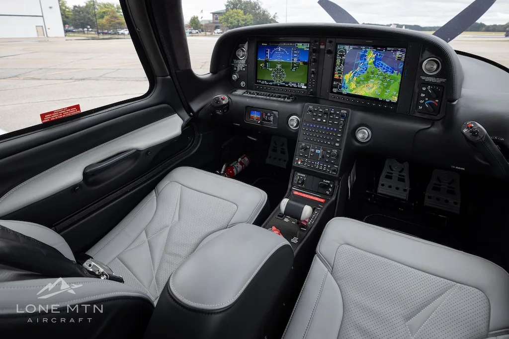 Cabin interior of a 2023 Cirrus SR22T G6 GTS.