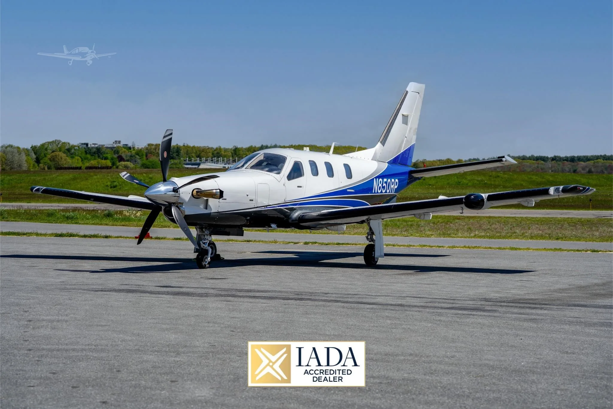 Exterior view of a 2012 DAHER TBM 850, N850RP.