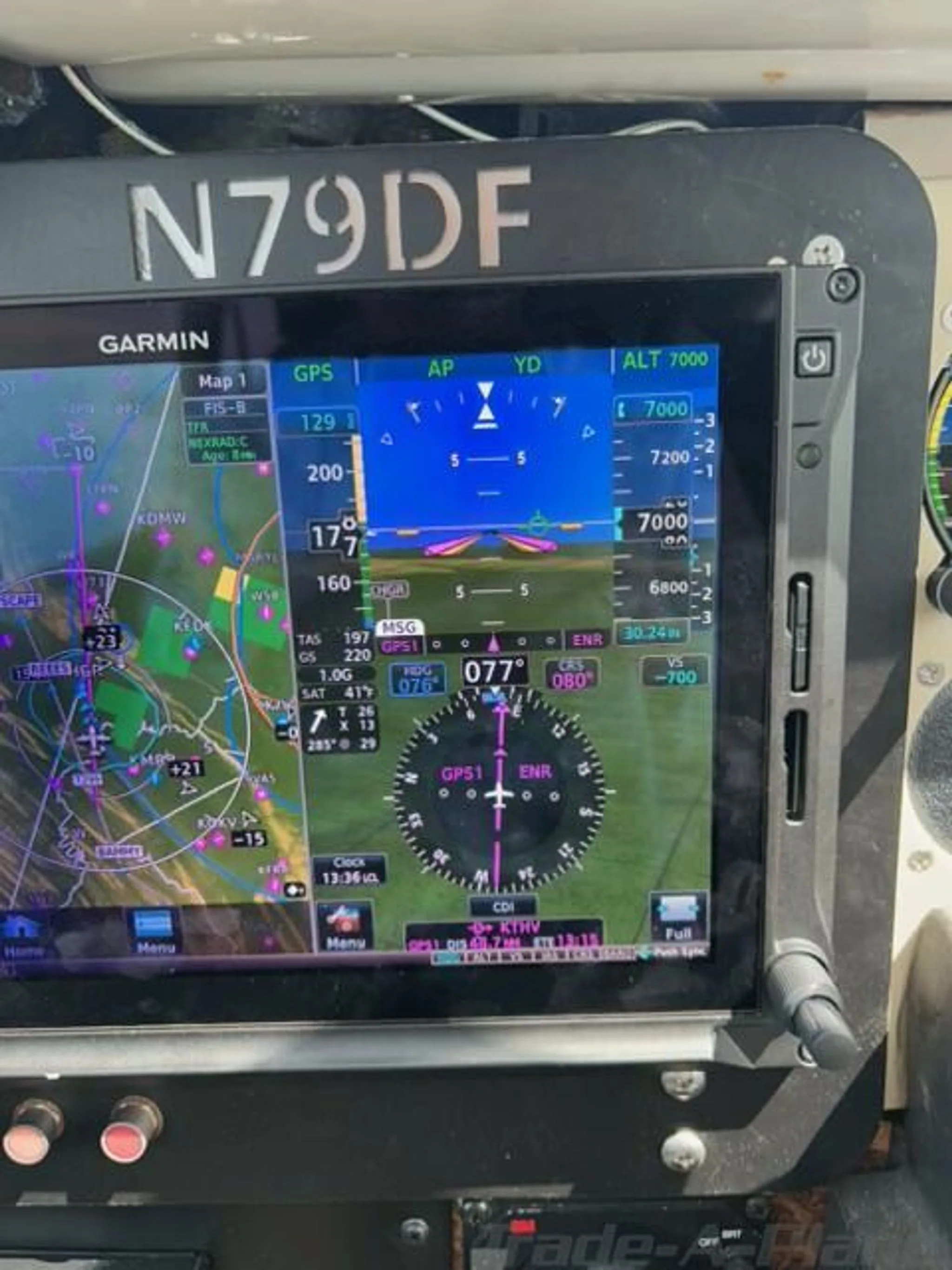 Avionics suite of a 1975 BEECHCRAFT B55 BARON.