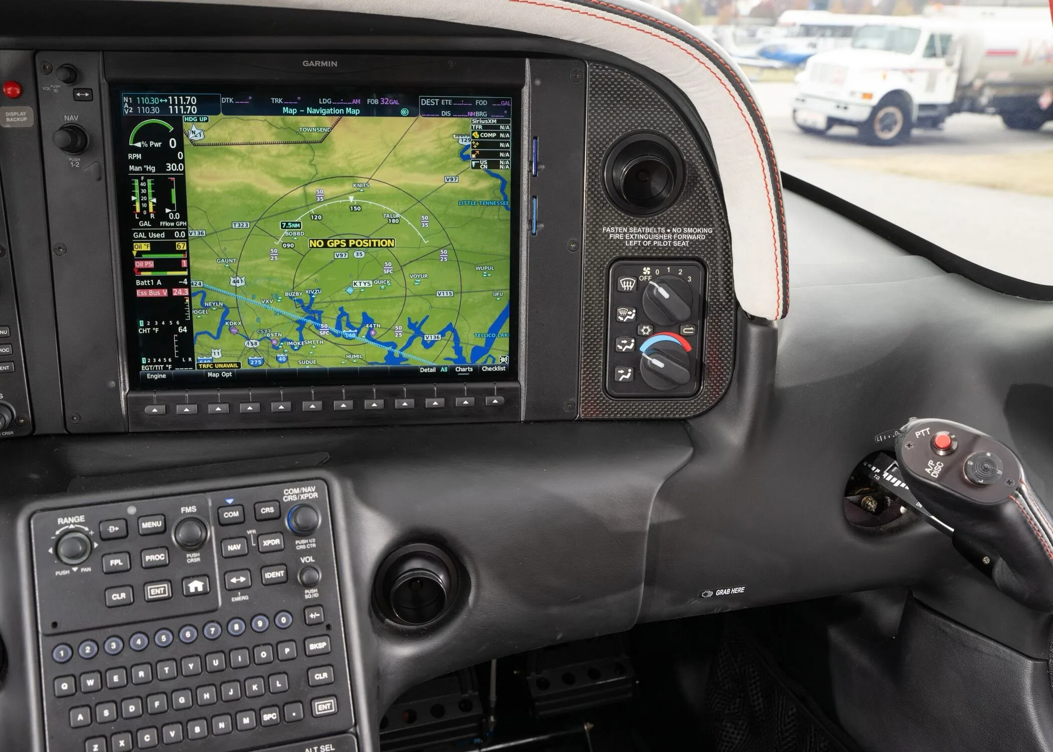 Cockpit and instrument panel of a 2020 Cirrus SR22-G6 TURBO.