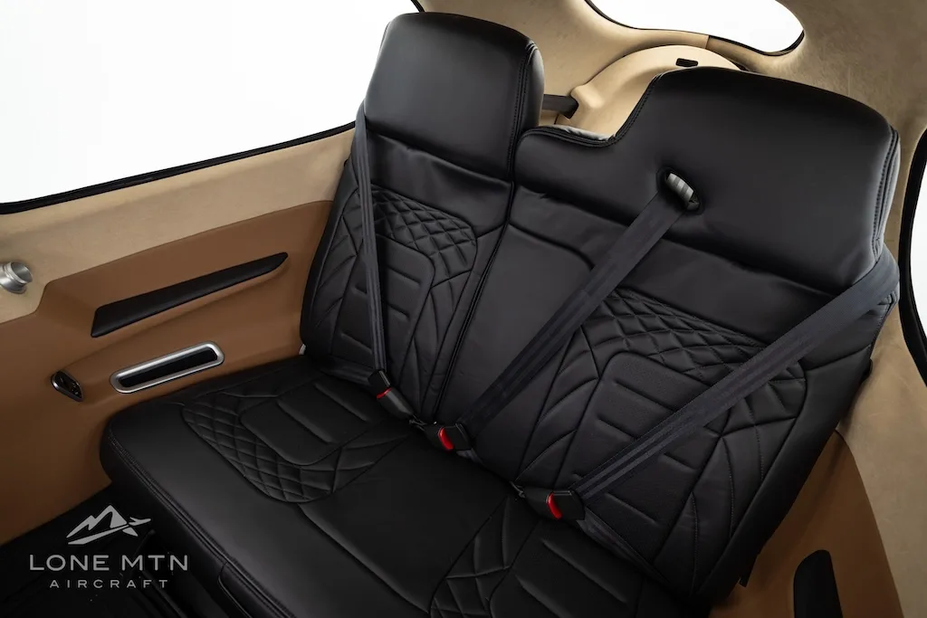 Cabin interior of a 2024 Cirrus SR22T G7.