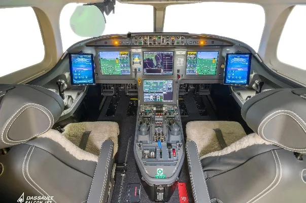 Cockpit and instrument panel of a 2017 Dassault 8X.