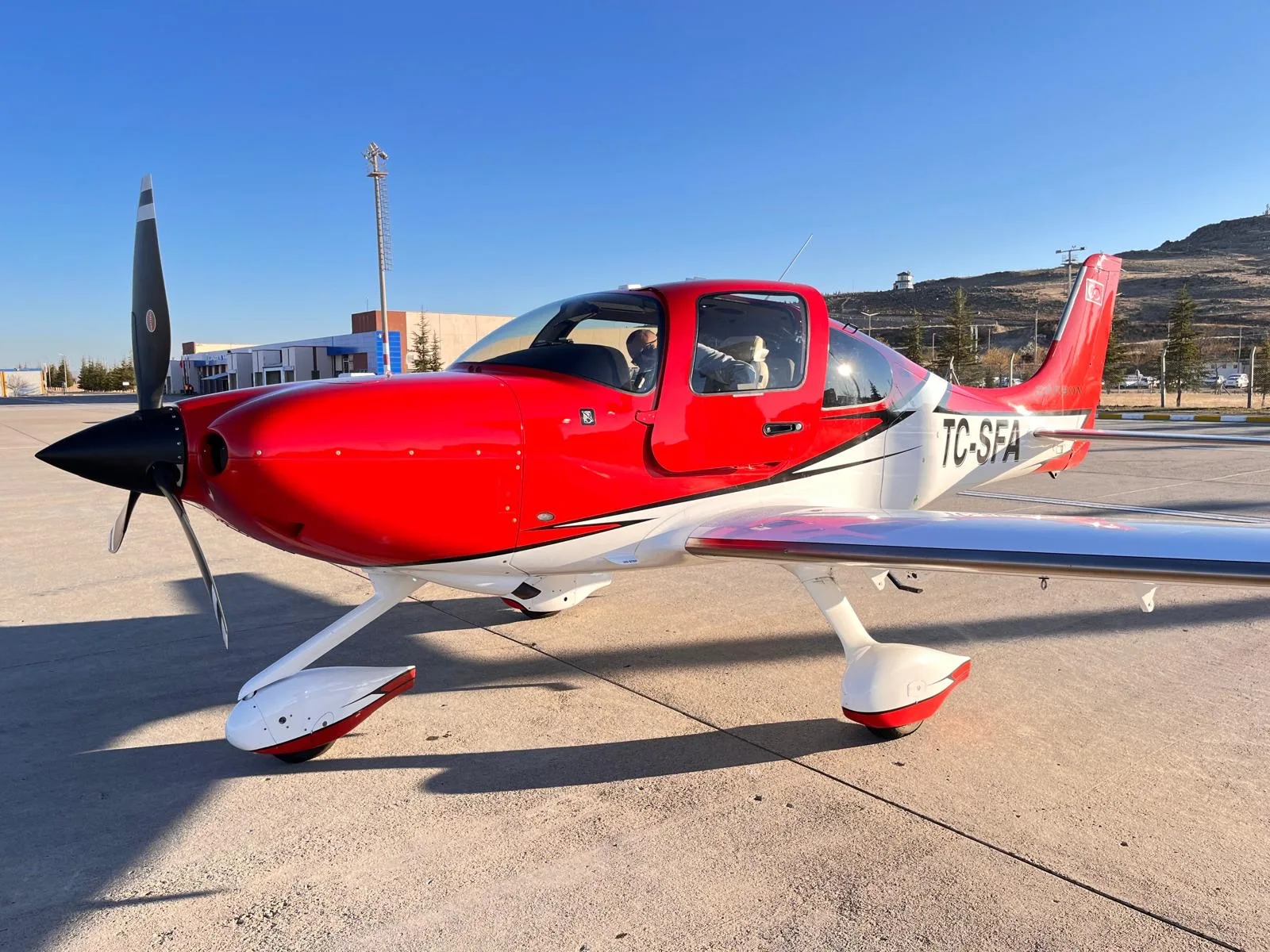 Marketing image of a 1977 Cessna 177B Cardinal.