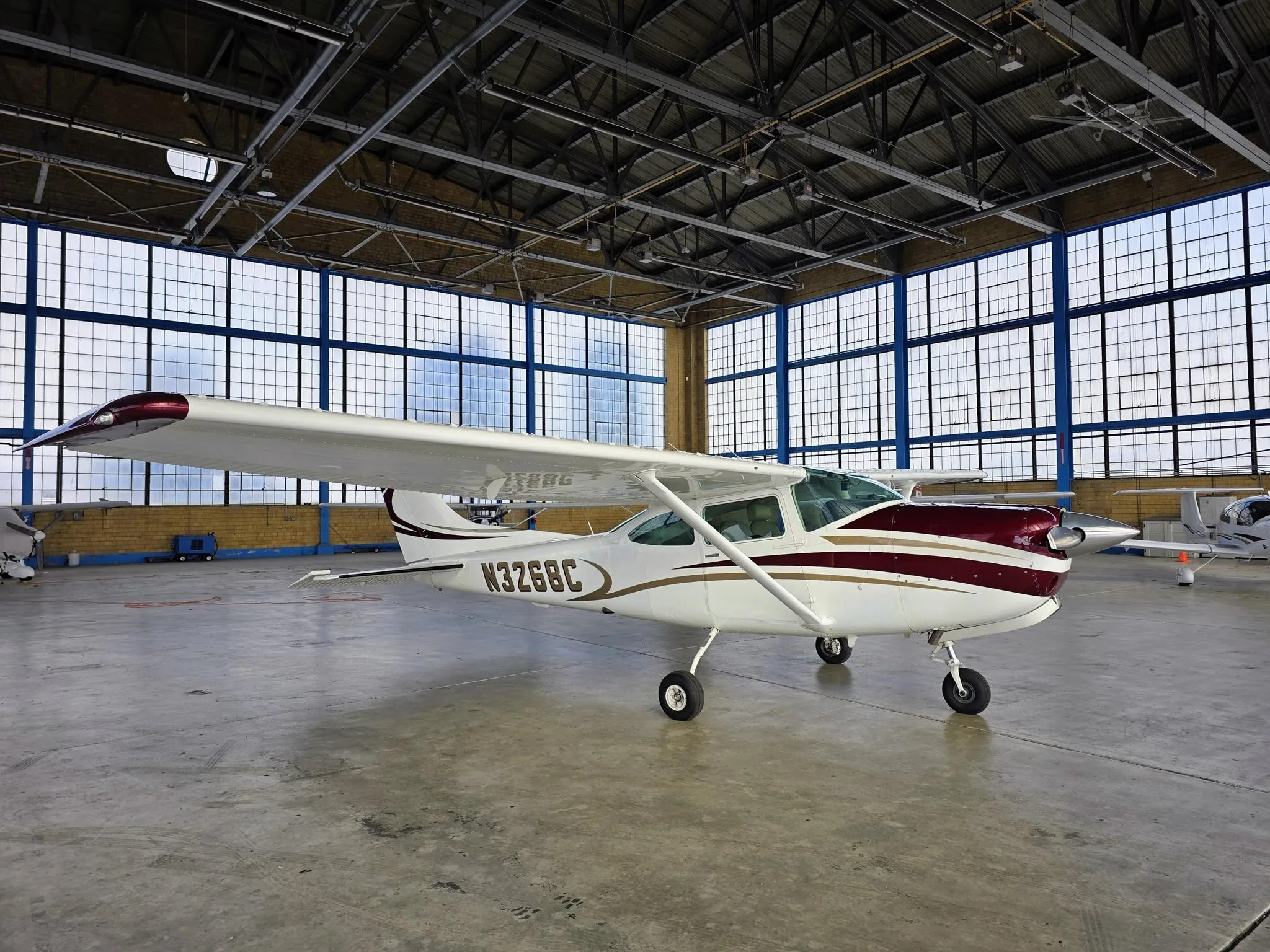 Exterior view of a 1978 CESSNA R182RG SKYLANE, N3268C.