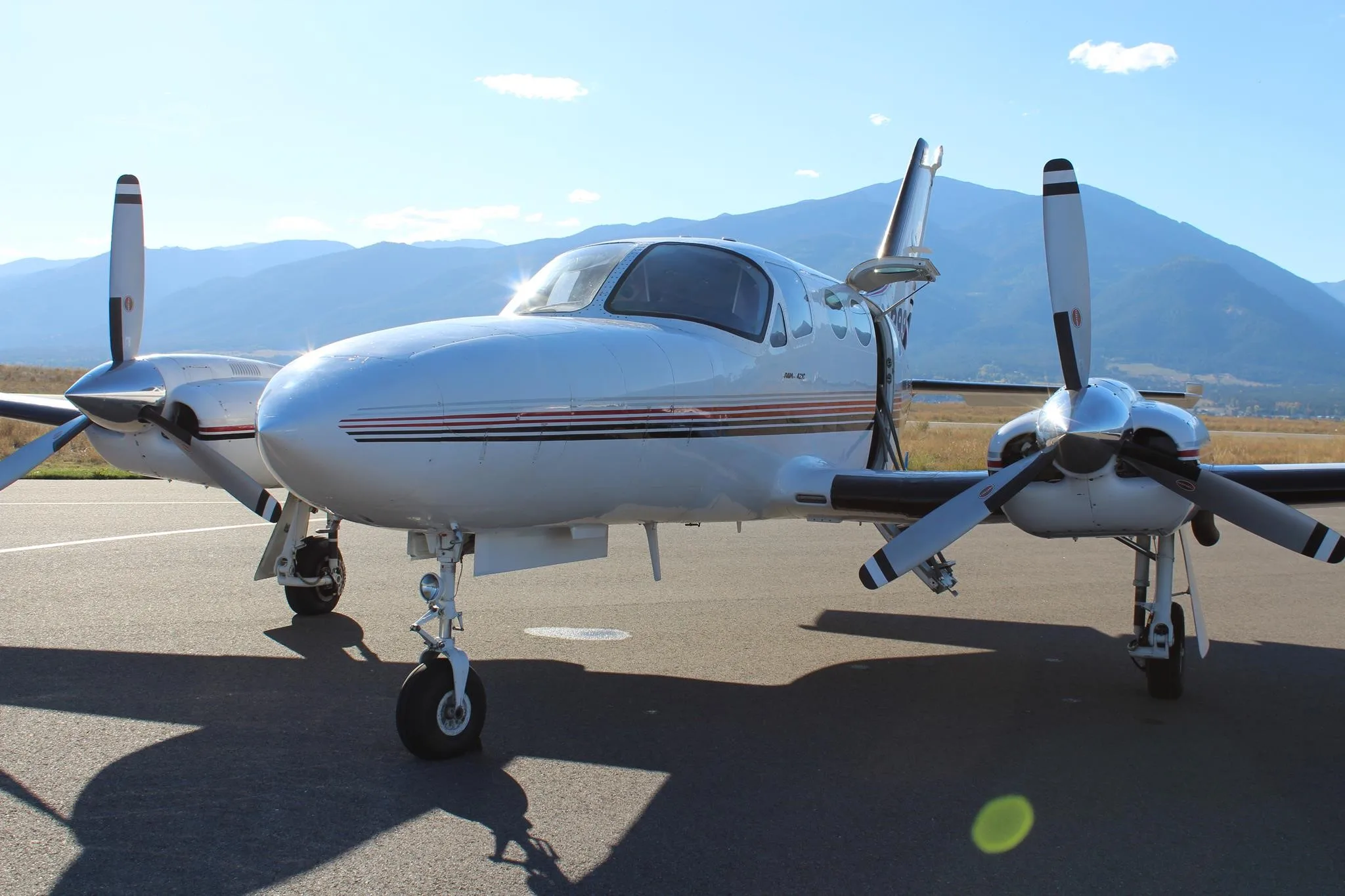 Exterior view of a 1980 CESSNA 421C, N299GB.