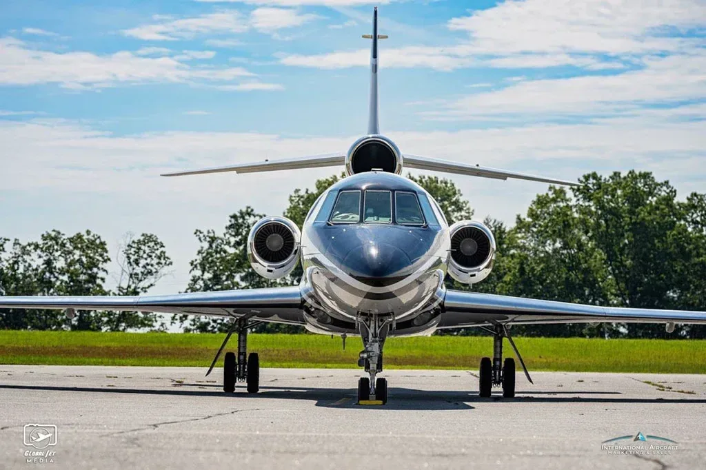 Cabin interior of a 1995 Dassault Falcon 50.