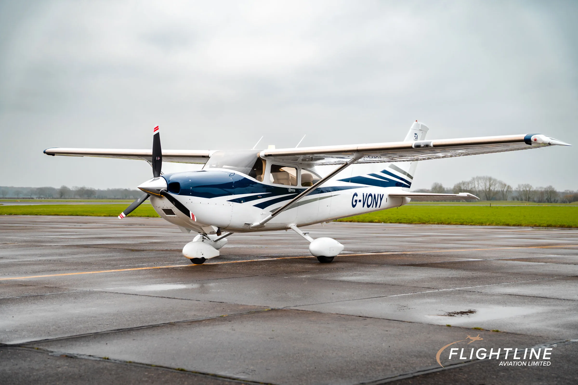 Exterior view of a 2007 Cessna T182T Skylane.