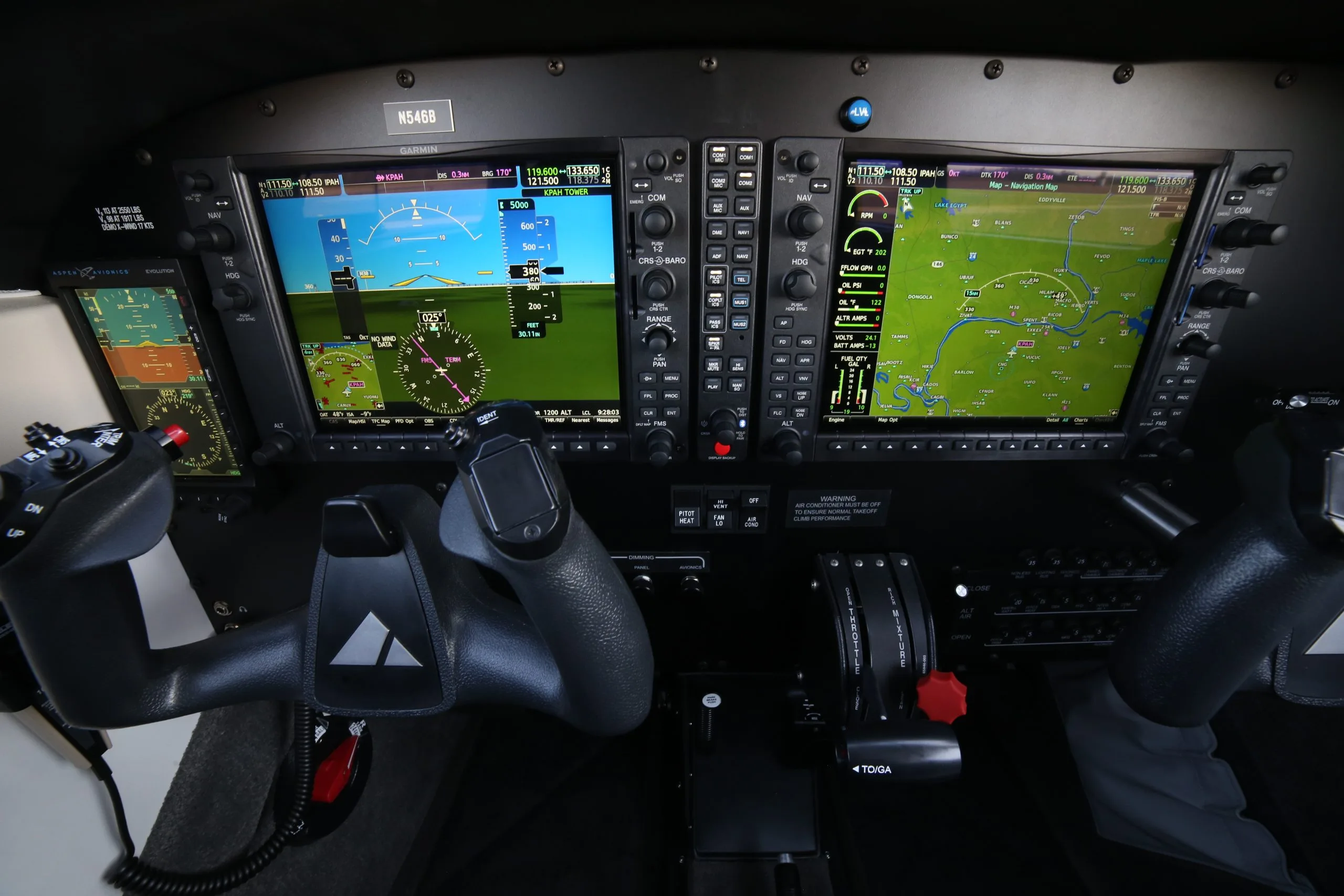 Cockpit and instrument panel of a 2019 Piper ARCHER LX.