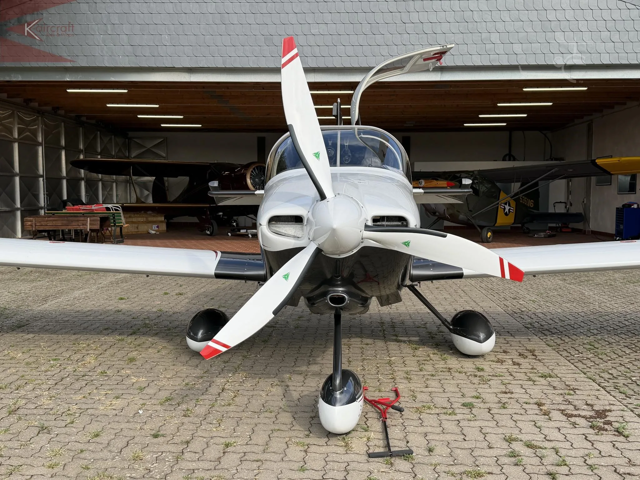 D-ervt - 2013 Vans RV 10