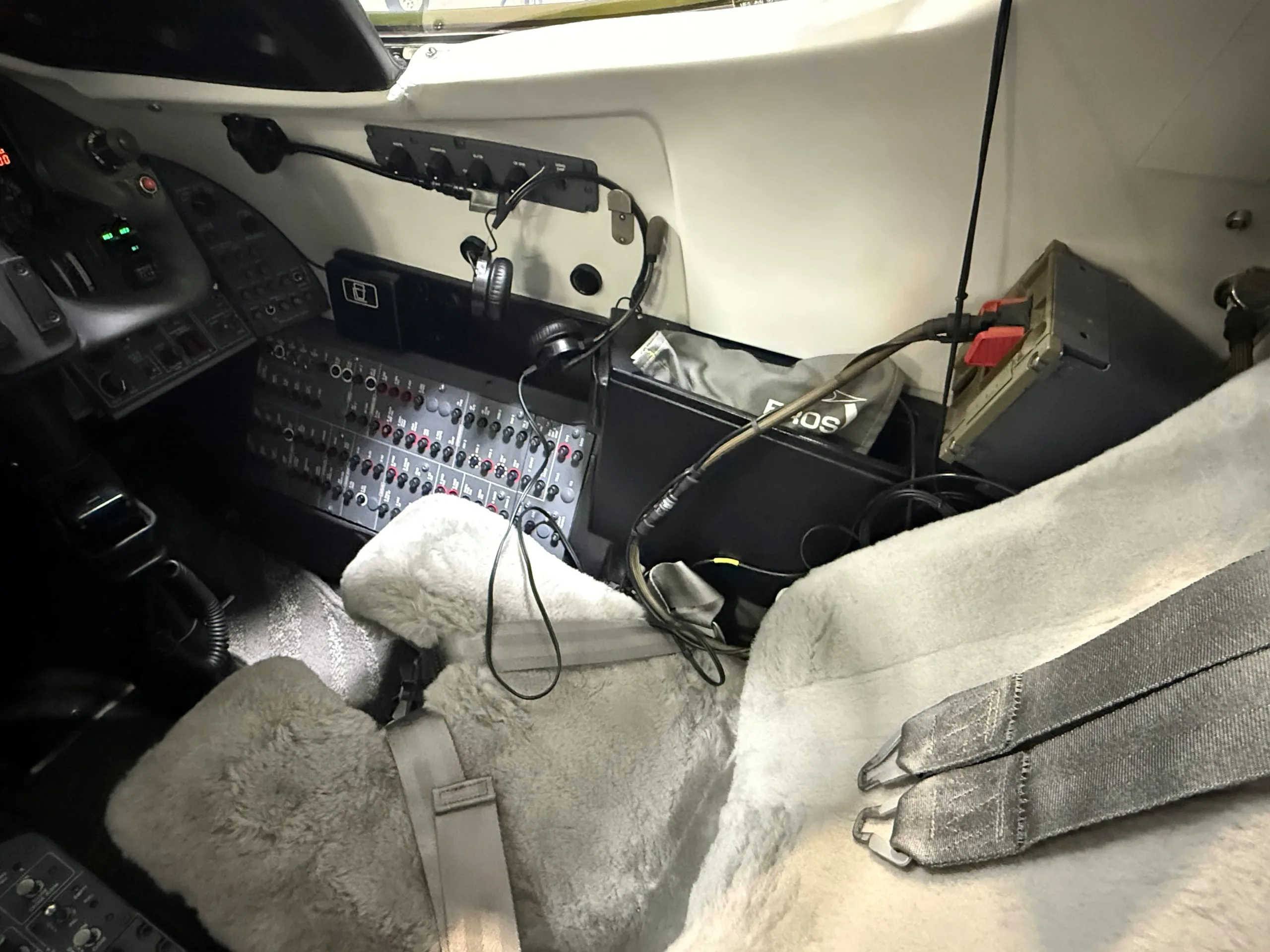 Cabin interior of a 2000 Learjet 31A.
