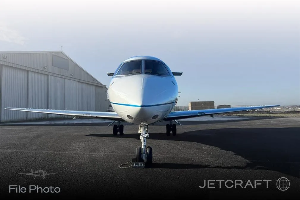 Exterior view of a 2008 HAWKER 750.
