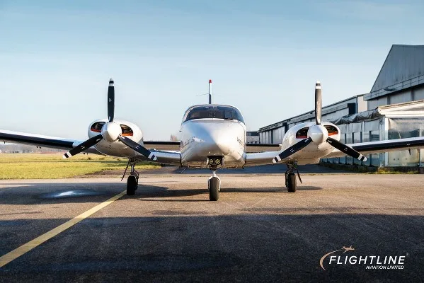 Exterior view of a 1983 Piper Seneca III, PH-SAN.