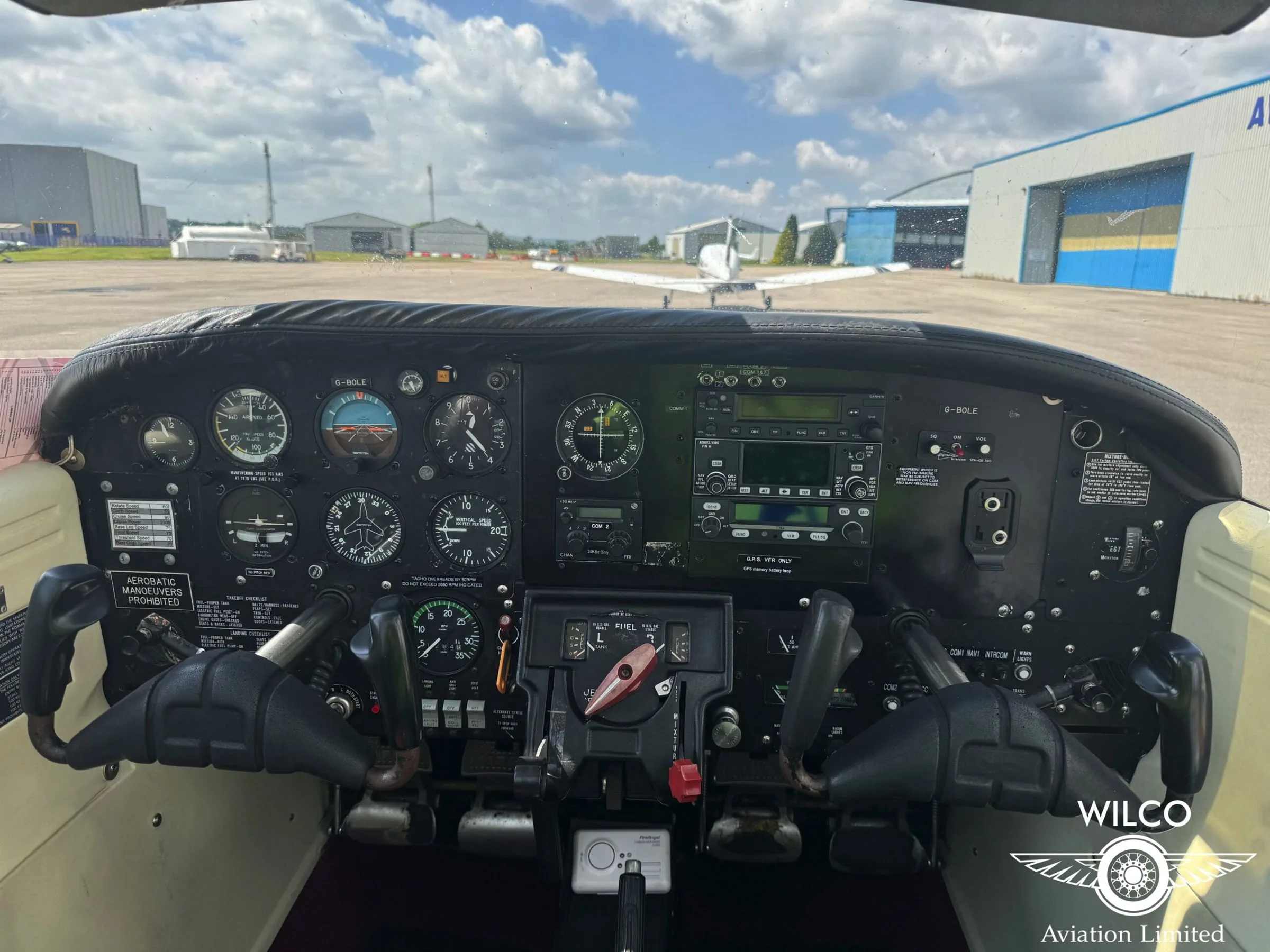 Cockpit and instrument panel of a 1978 Piper PA-38 Tomahawk.