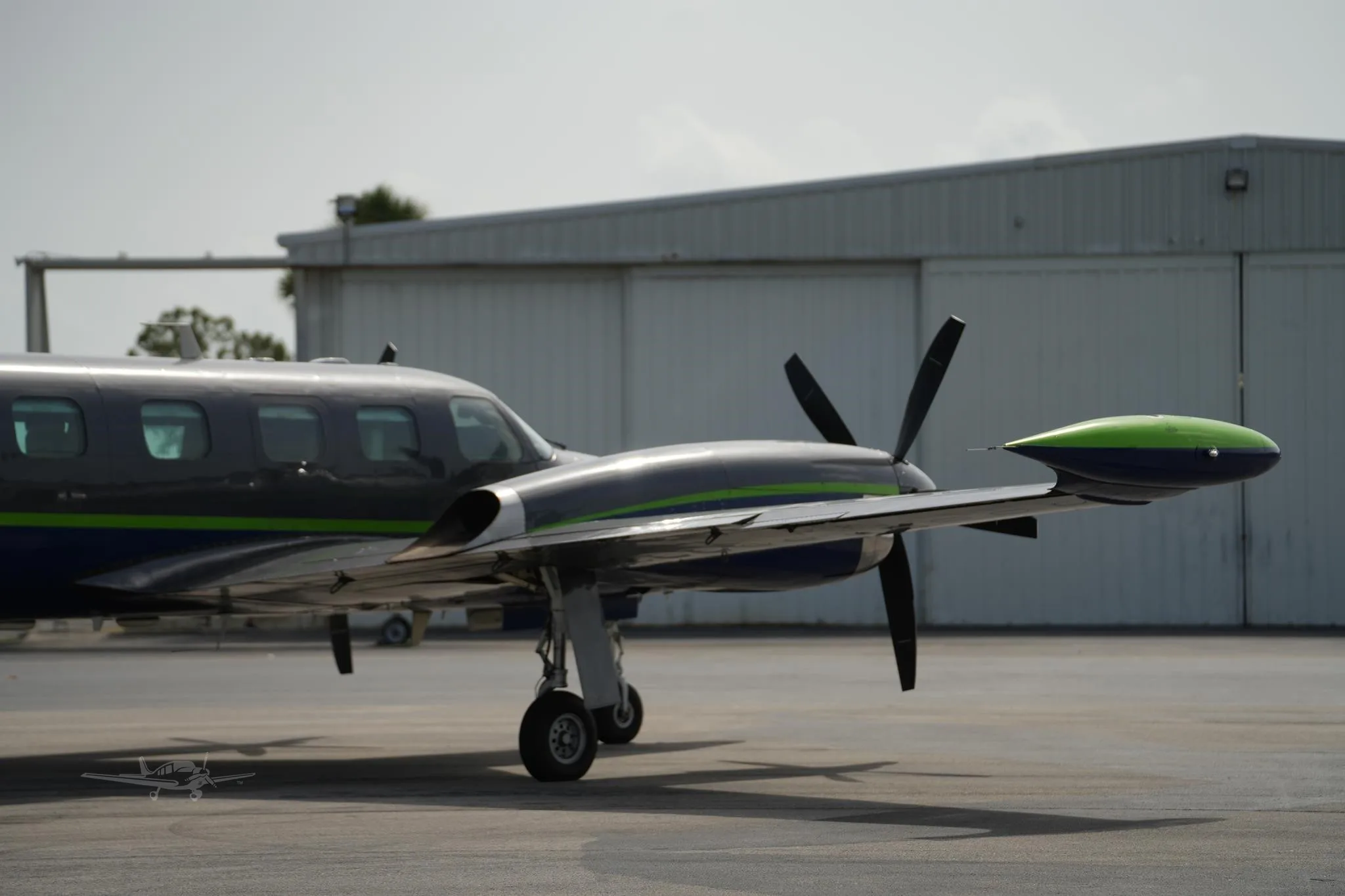 Exterior view of a 1986 PIPER CHEYENNE 400LS, N448CA.