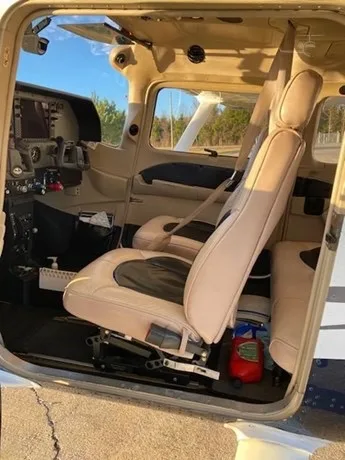 Exterior view of a 2011 Cessna Turbo 182T, N119CS.
