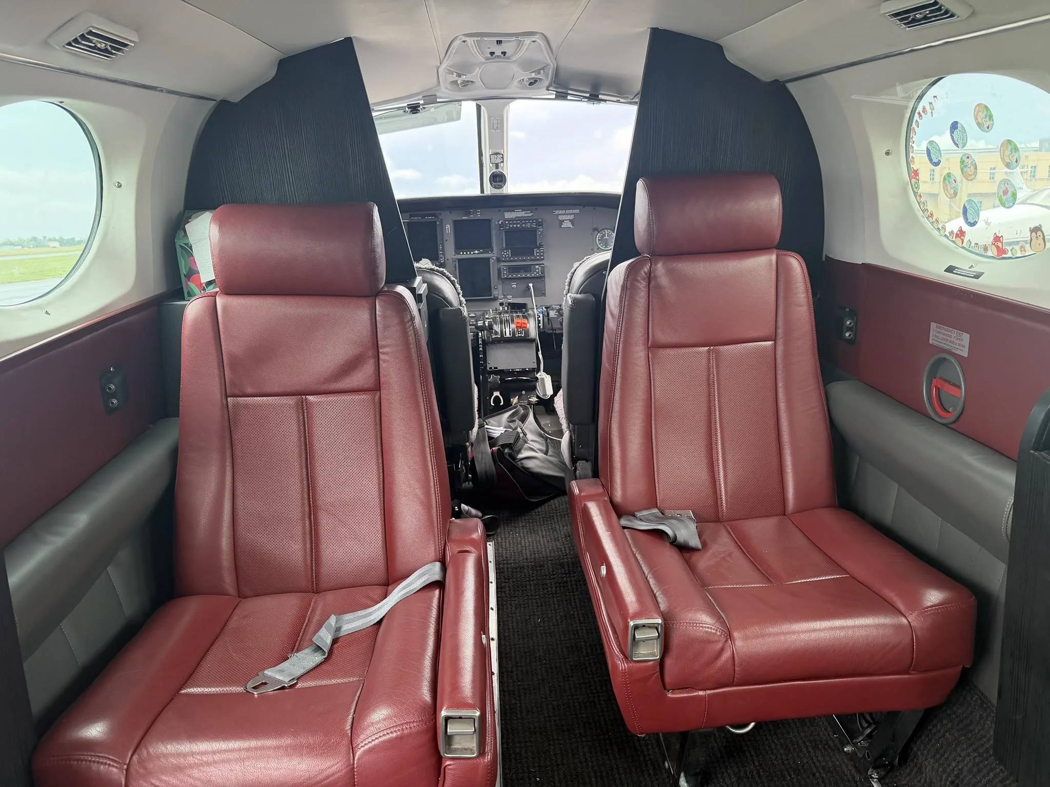 Cabin interior of a 1982 CESSNA 414A.