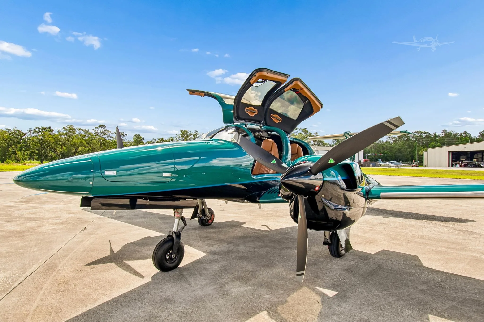 Exterior view of a 2025 DIAMOND DA62, N642GC.