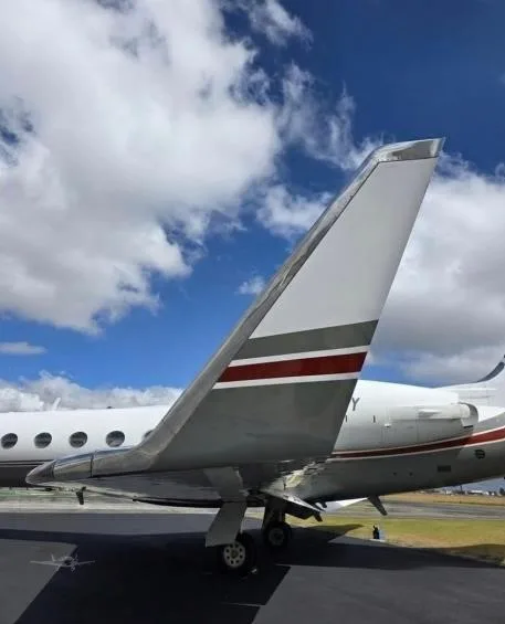 Exterior view of a 1998 GULFSTREAM GIVSP, XA-HNY.