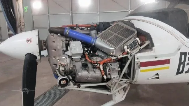 Engine detail of a 2019 DIAMOND DA40 NG.