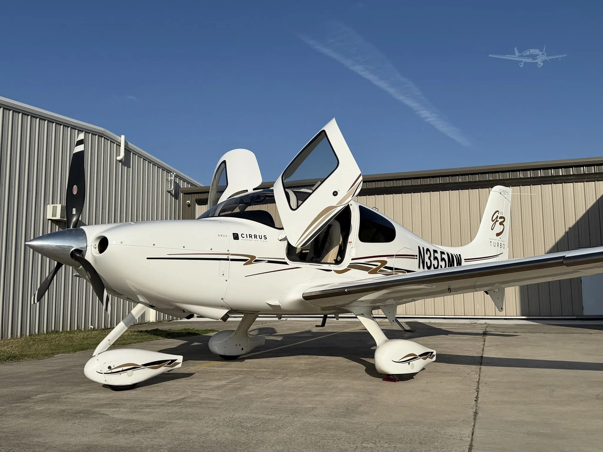 Exterior view of a 2007 CIRRUS SR22-G3 TURBO, N355MW.