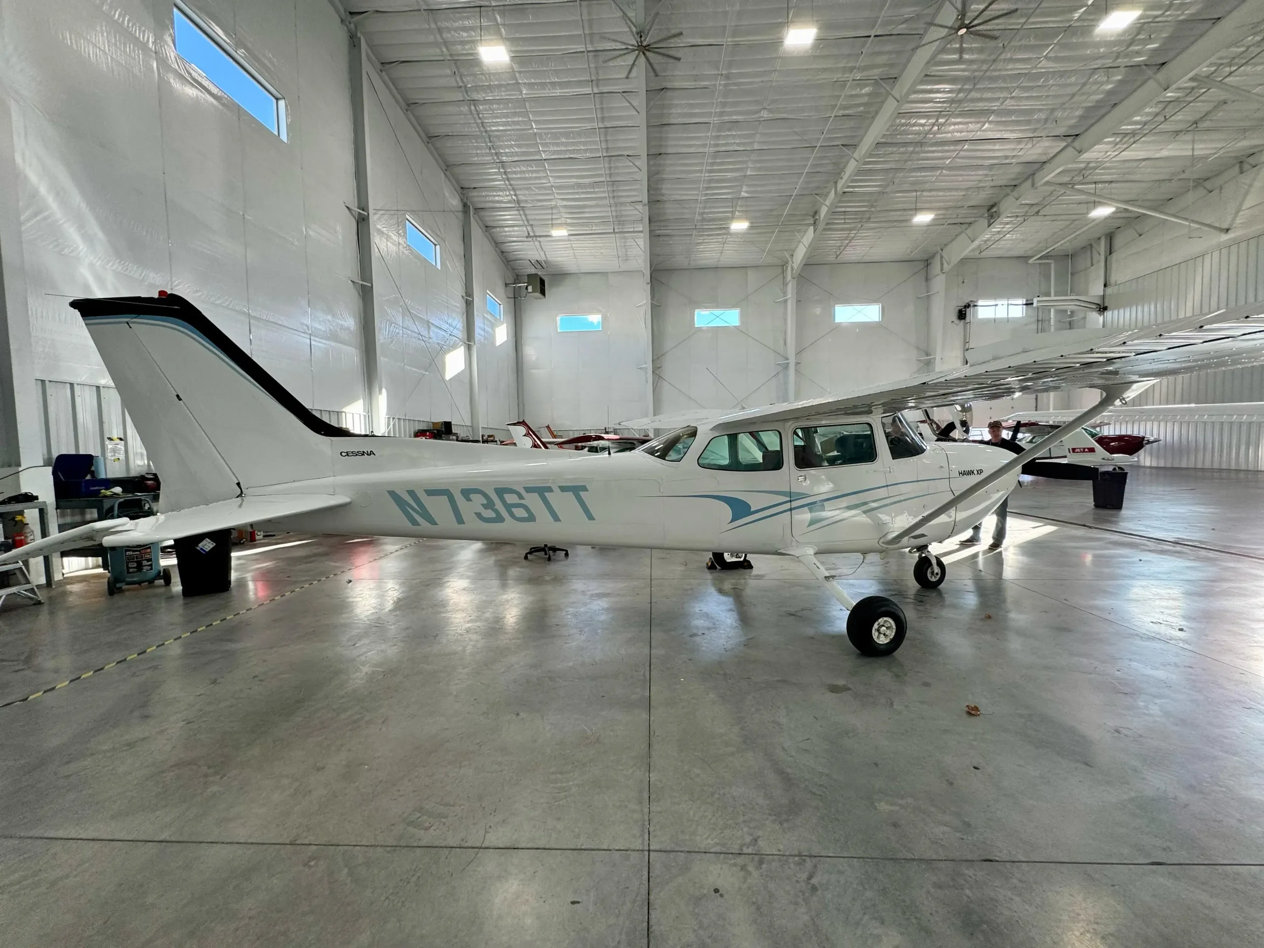Exterior view of a 1978 Cessna R172K, N736TT.
