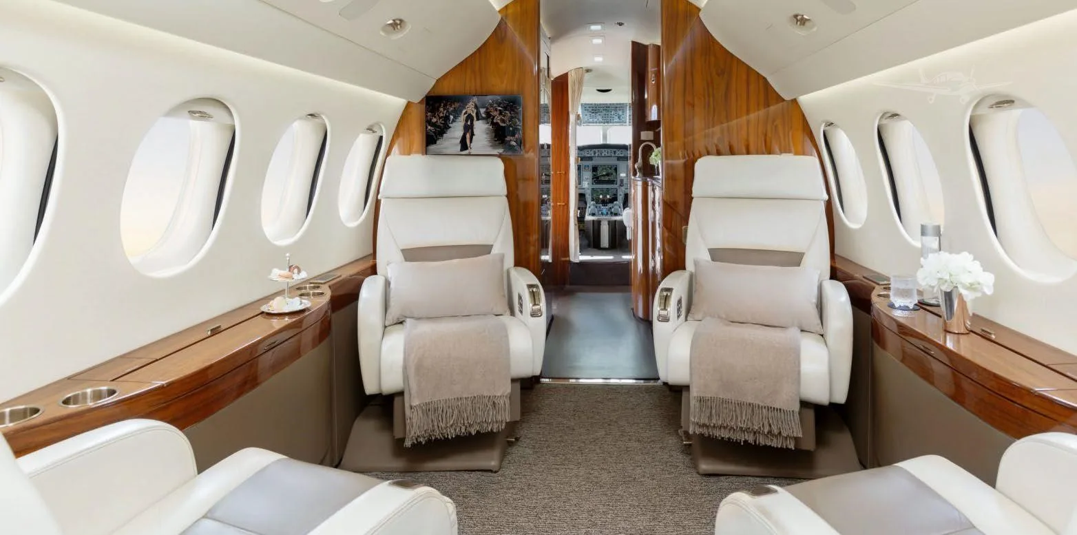 Cabin interior of a 2013 DASSAULT FALCON 7X.
