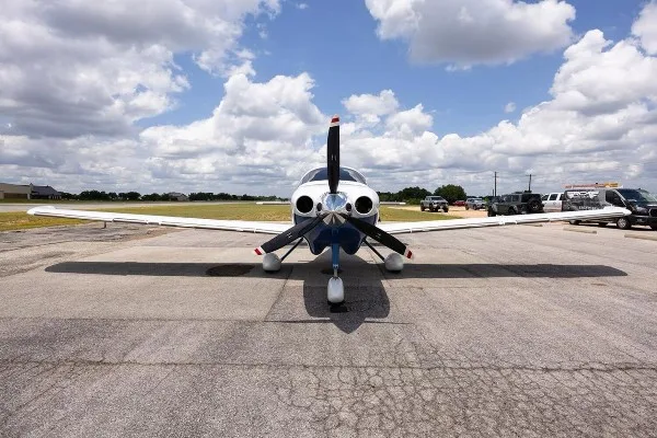 Exterior view of a 2016 Cessna T240.