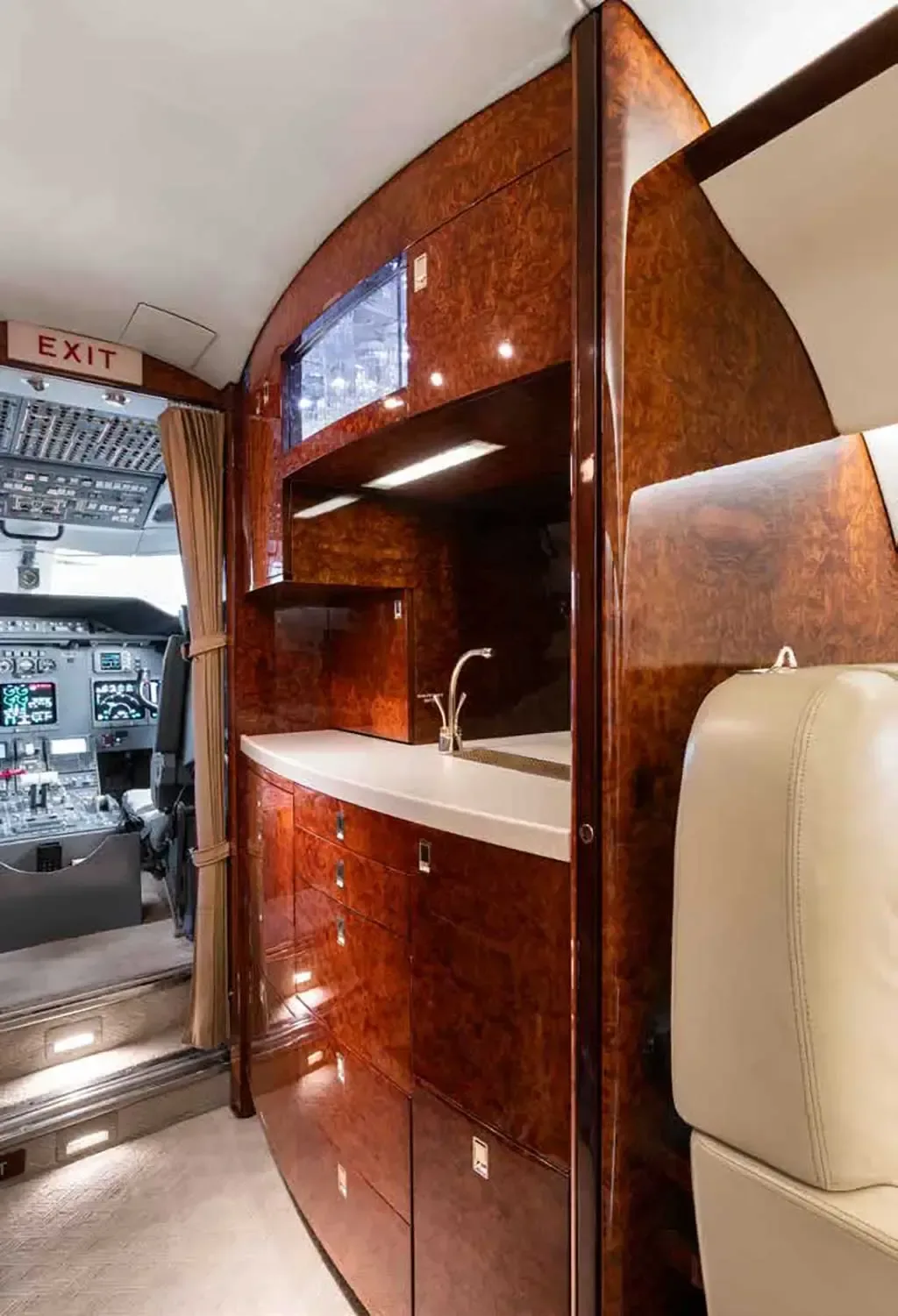 Cabin interior of a 2001 Gulfstream.