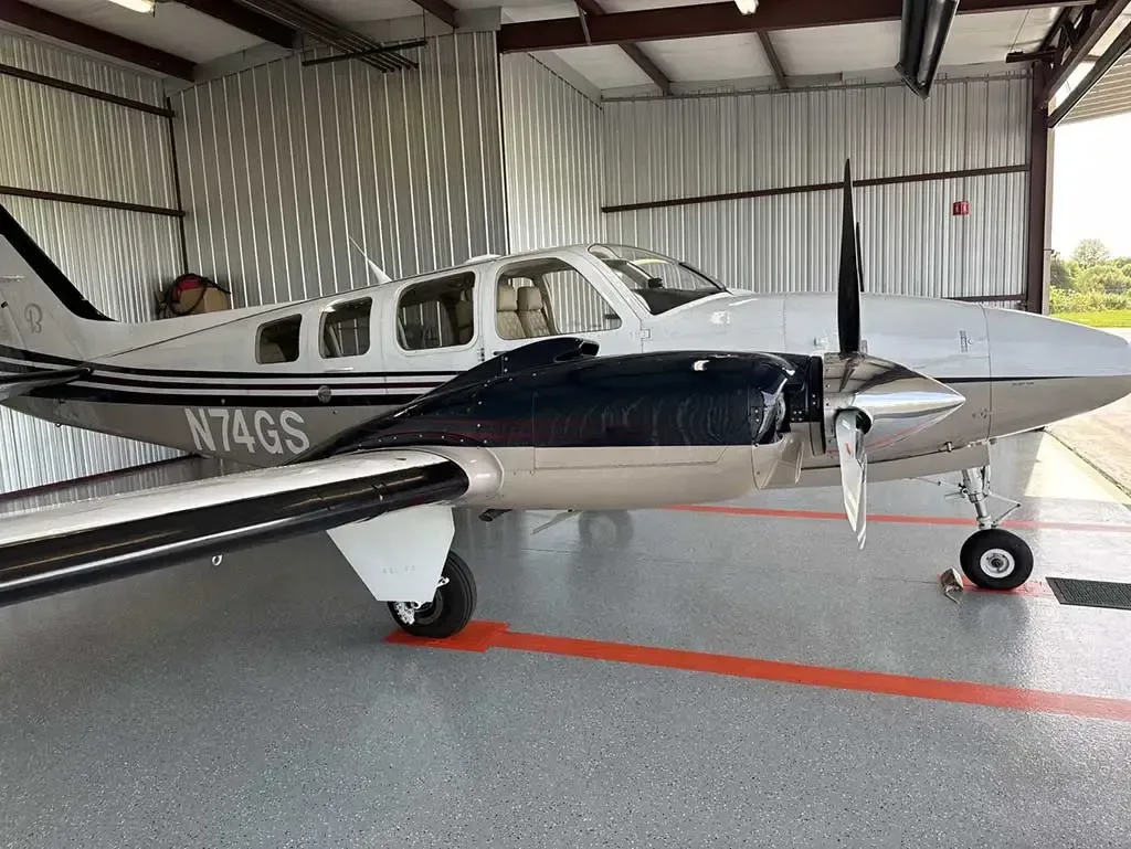 Cabin interior of a 2006 Beechcraft Baron G58 SN.