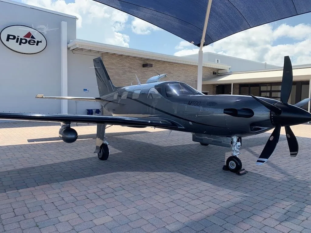 Exterior view of a 2023 PIPER M500.