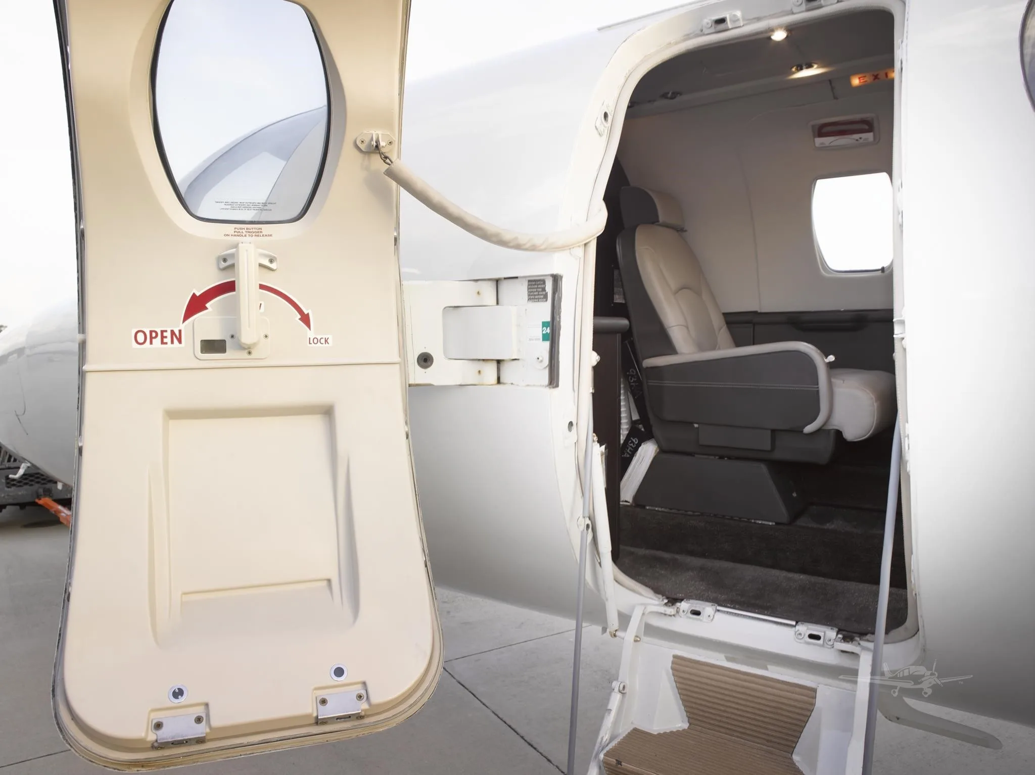 Cabin interior of a 1998 CESSNA CITATION V ULTRA.