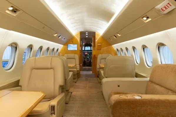 1996 Falcon 2000