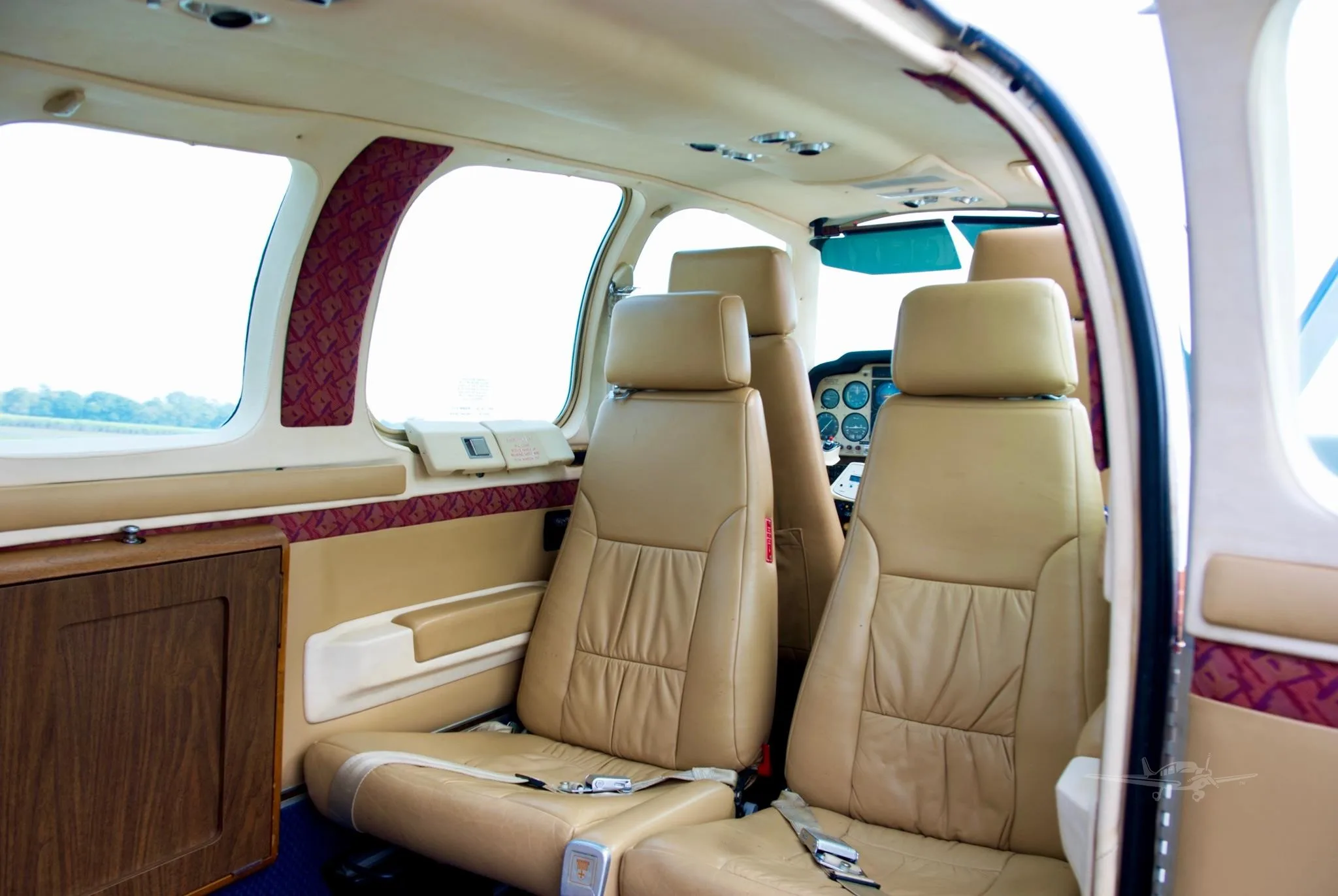 Cabin interior of a 1981 BEECHCRAFT A36 BONANZA.