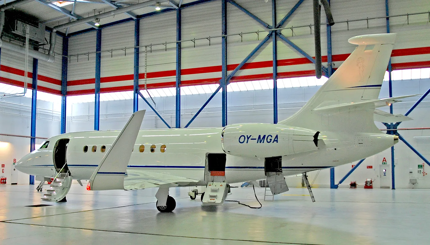 Exterior view of a 2002 Gulfstream #.