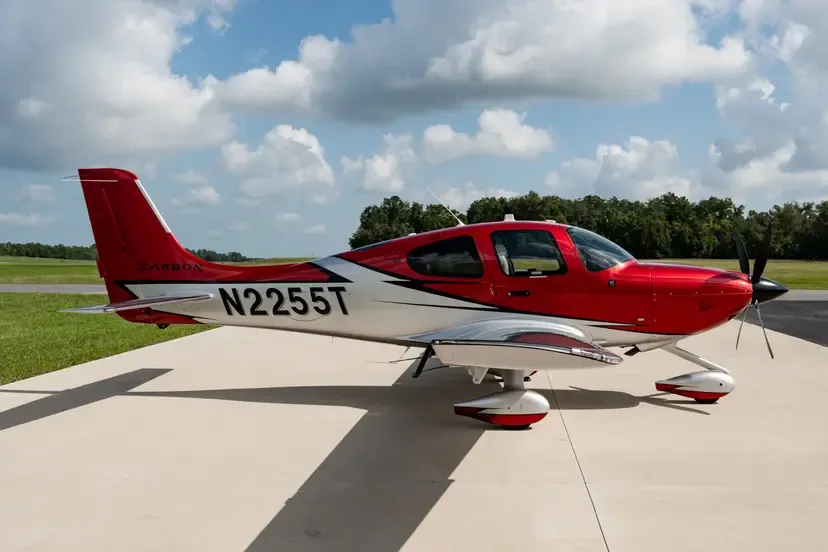 Exterior view of a 2022 Cirrus SR22T G6.