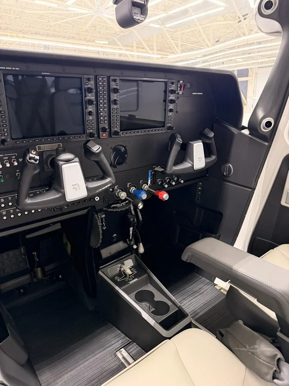Cockpit and instrument panel of a 2026 CESSNA TURBO 206H STATIONAIR HD.