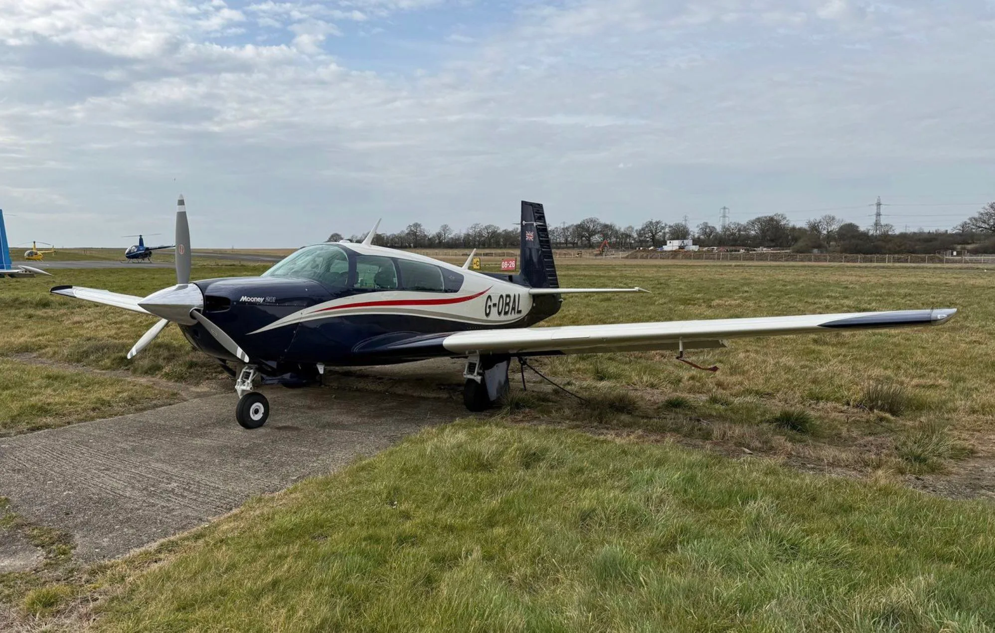 Exterior view of a 1986 Mooney M20J 201.